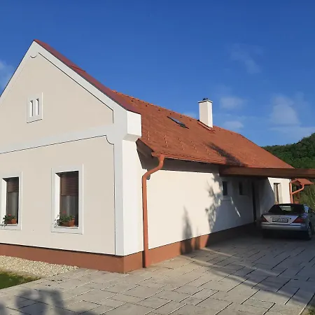 Kata Borhaz Vendeghaz Holiday home Kapolcs